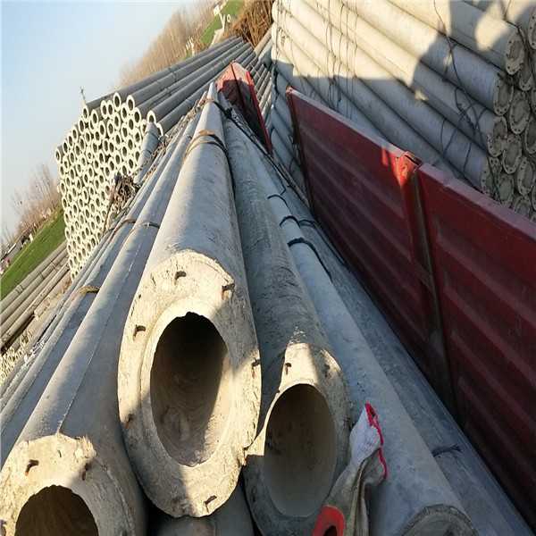 Shandong Tai'an Ningyang reinforced concrete eight-meter cement prestressed national standard 50 poles manually perfectly unloaded.
