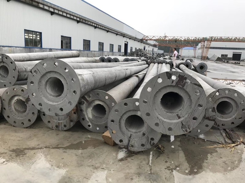 What Is the Difference Between Flanged Concrete Poles and Ordinary Poles?