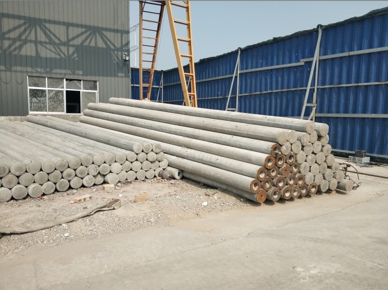 How long is the service life of cement poles